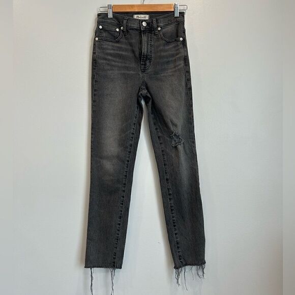 Madewell The Perfect Vintage Jean in Cosner Wash: Knee-Rip Edition - Picture 7 of 15